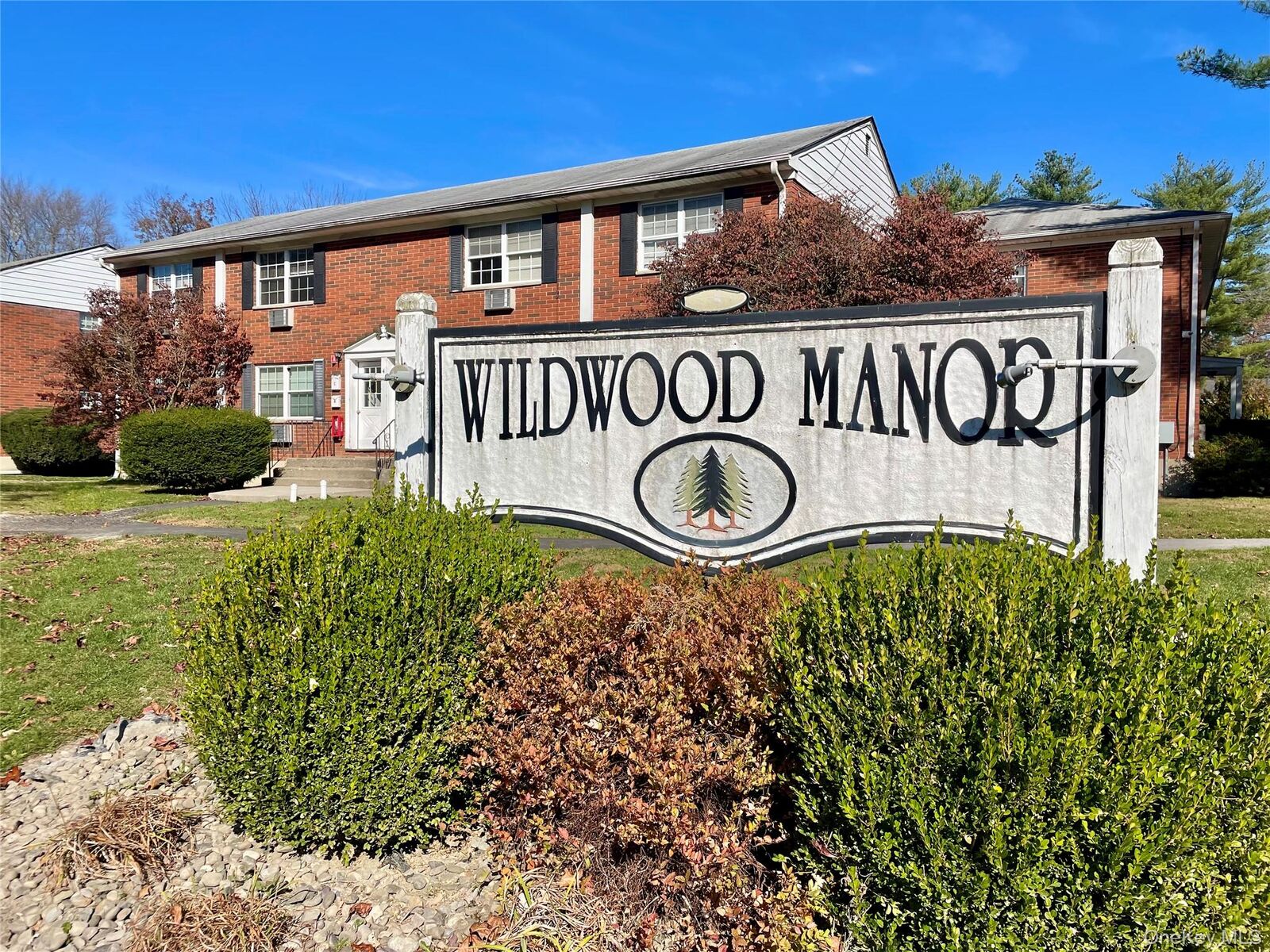 Property Photo:  5 Wildwood Drive 8B  NY 12590 