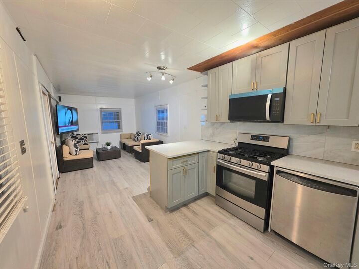 Property Photo: 525 Riverleigh Ave C7 NY 11901