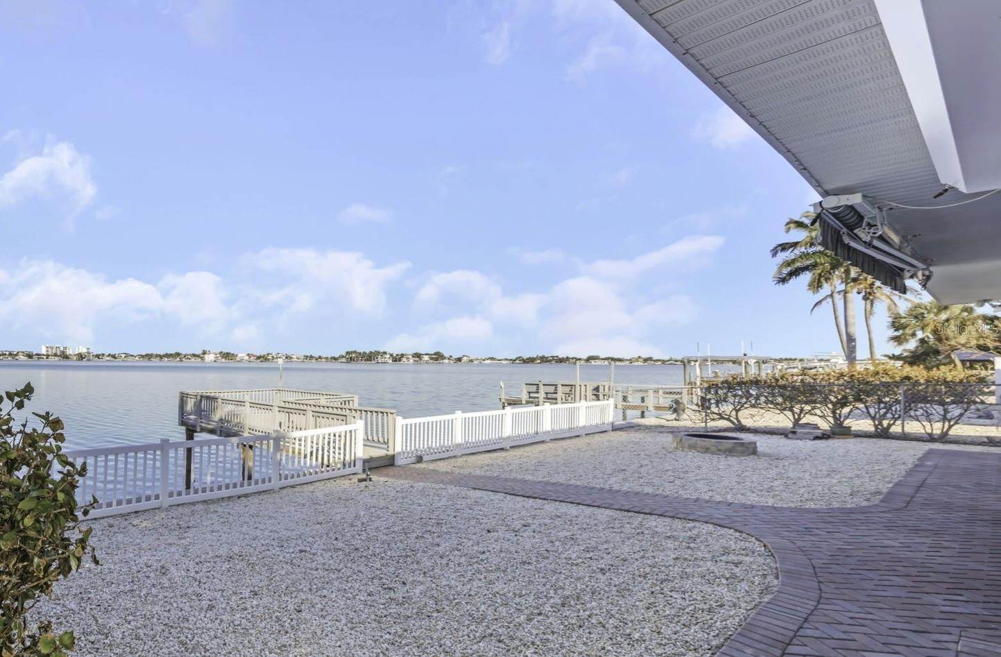 Property Photo:  1445 Corey Way S  FL 33707 