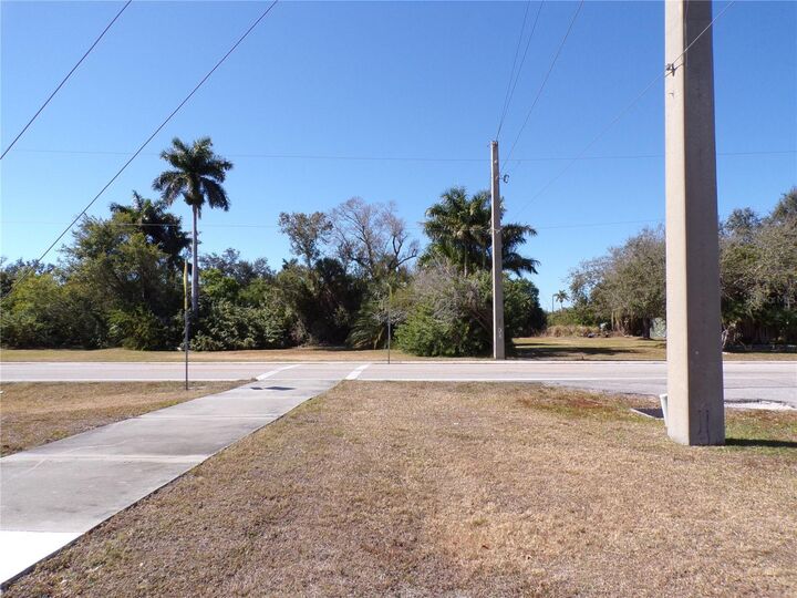 Property Photo: 711 Cooper Street FL 33950