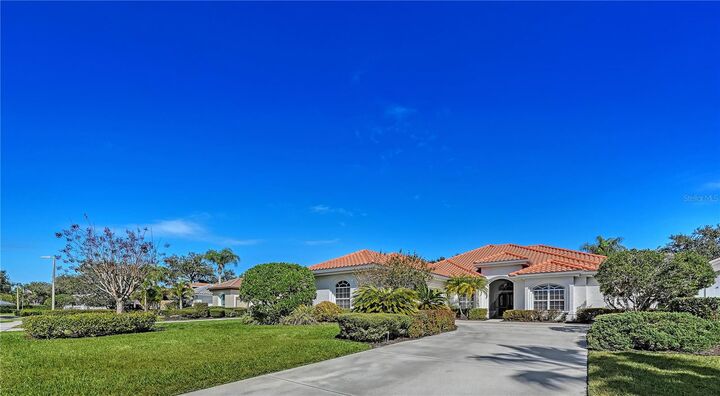 Property Photo:  2482 Dick Wilson Drive  FL 34240 