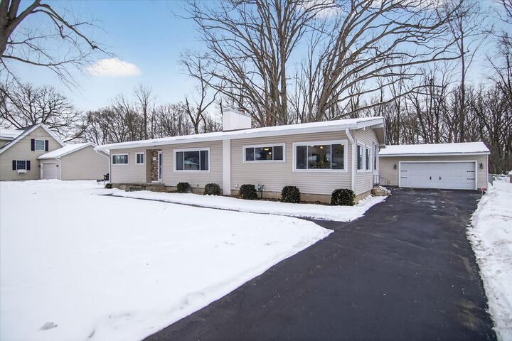 Property Photo:  2710 Leland Drive  MI 49203 