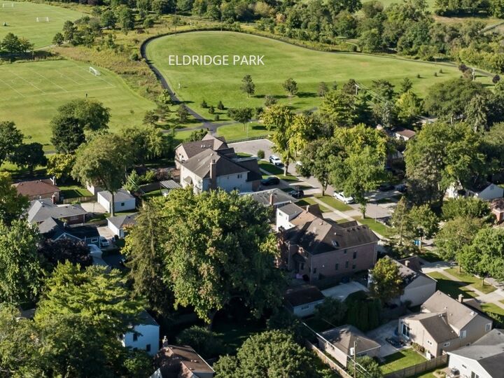 Property Photo:  956 S Hillside Avenue  IL 60126 