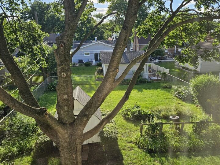 Property Photo:  956 S Hillside Avenue  IL 60126 