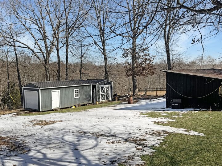 Property Photo: 1822 Old Highway 79 TN 37058