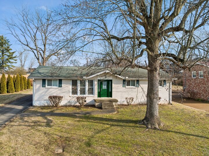 Property Photo: 532 Landau Dr TN 37209
