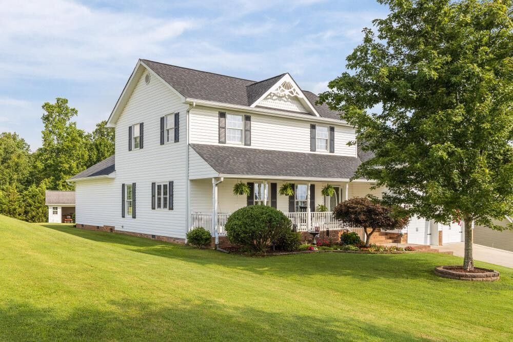 Property Photo:  221 NE Flagstone Drive  TN 37323 