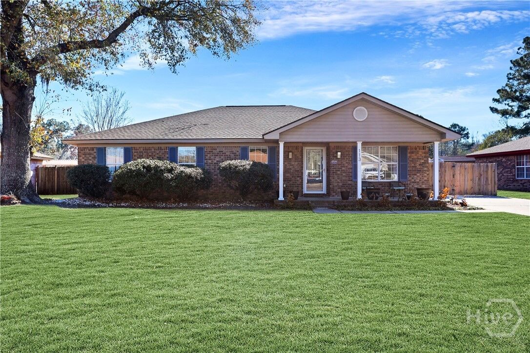 Property Photo:  113 Sandlewood Drive  GA 31405 