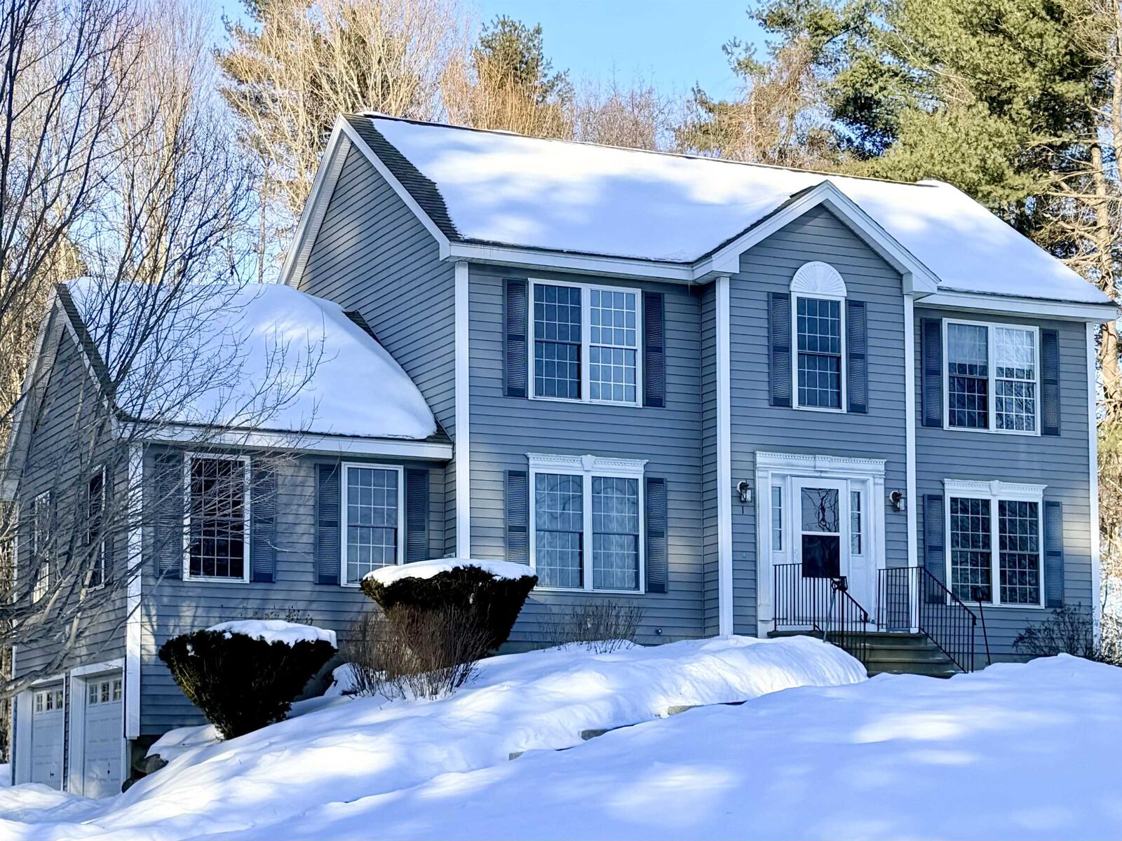 Property Photo:  1 Olde Bridge Lane  NH 03042 