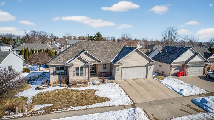 Property Photo:  904 Bucknell Boulevard SE  MN 55976 