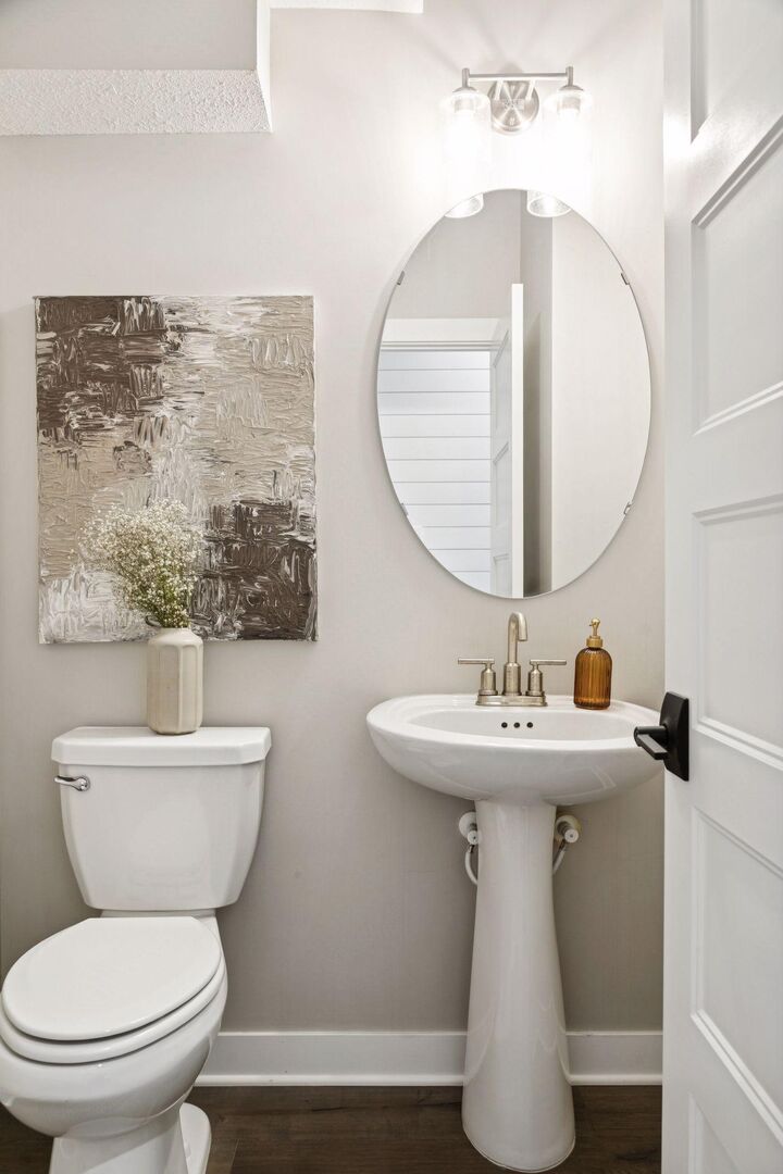 Property Photo:  850 Mount Curve Boulevard L  MN 55116 