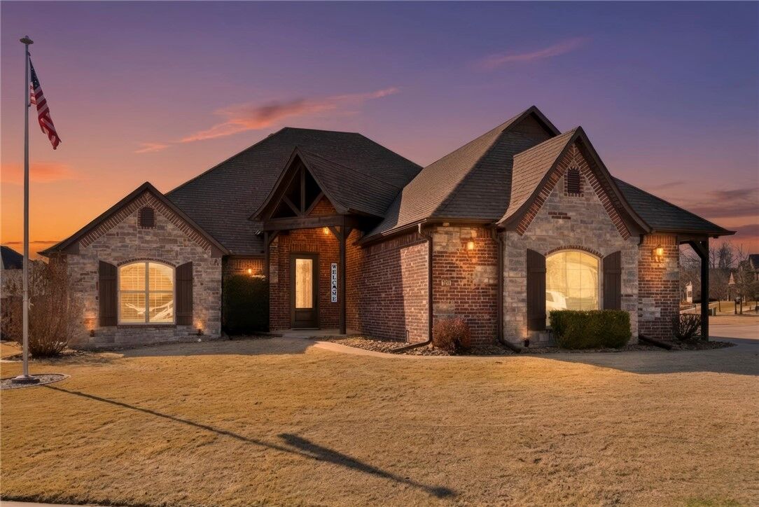 Property Photo:  5704 SW Gunstock Road  AR 72713 