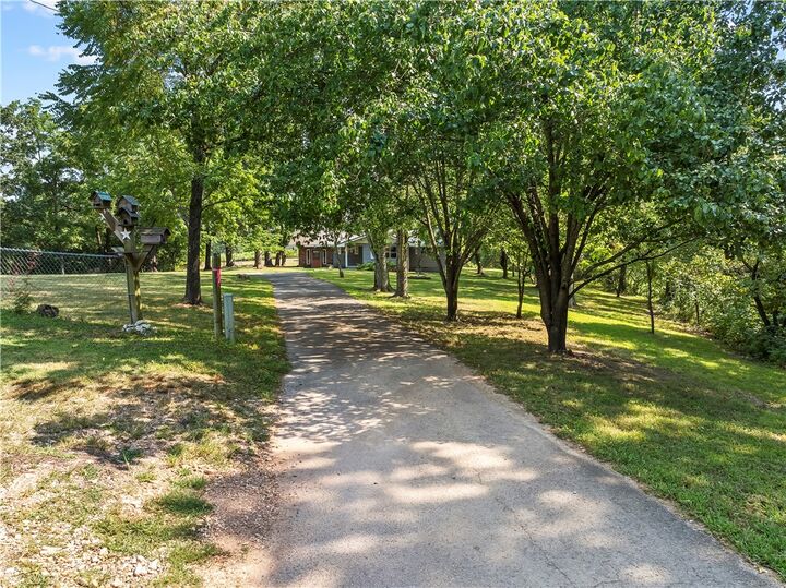 Property Photo: 119 E Walnut Lane AR 72662