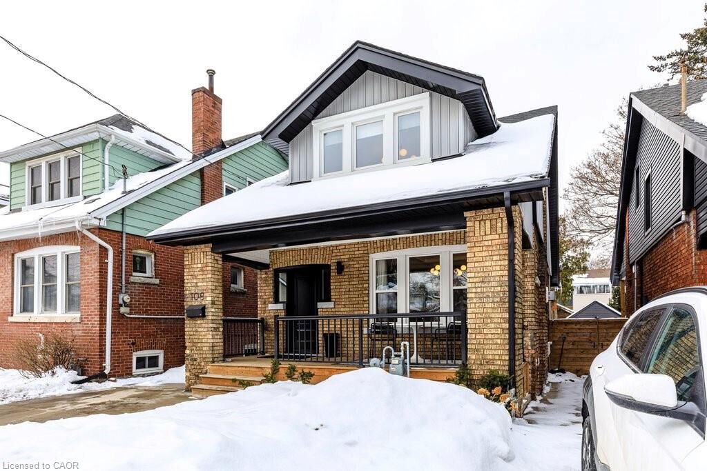 Property Photo:  108 Rosslyn Avenue S  ON L8M 3H9 