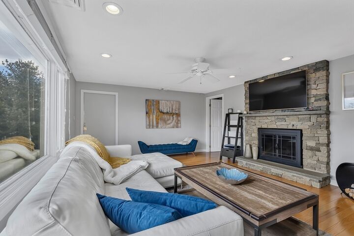 Property Photo:  76 Hovey St 3  MA 02472 