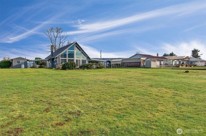 Property Photo:  301 W Sunny Sands  WA 98612 