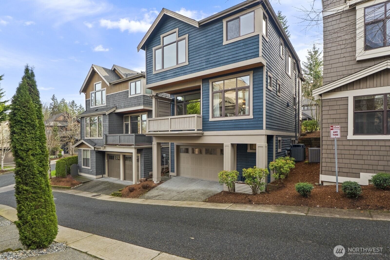 Property Photo:  2170 NW Stoney Creek Drive  WA 98027 