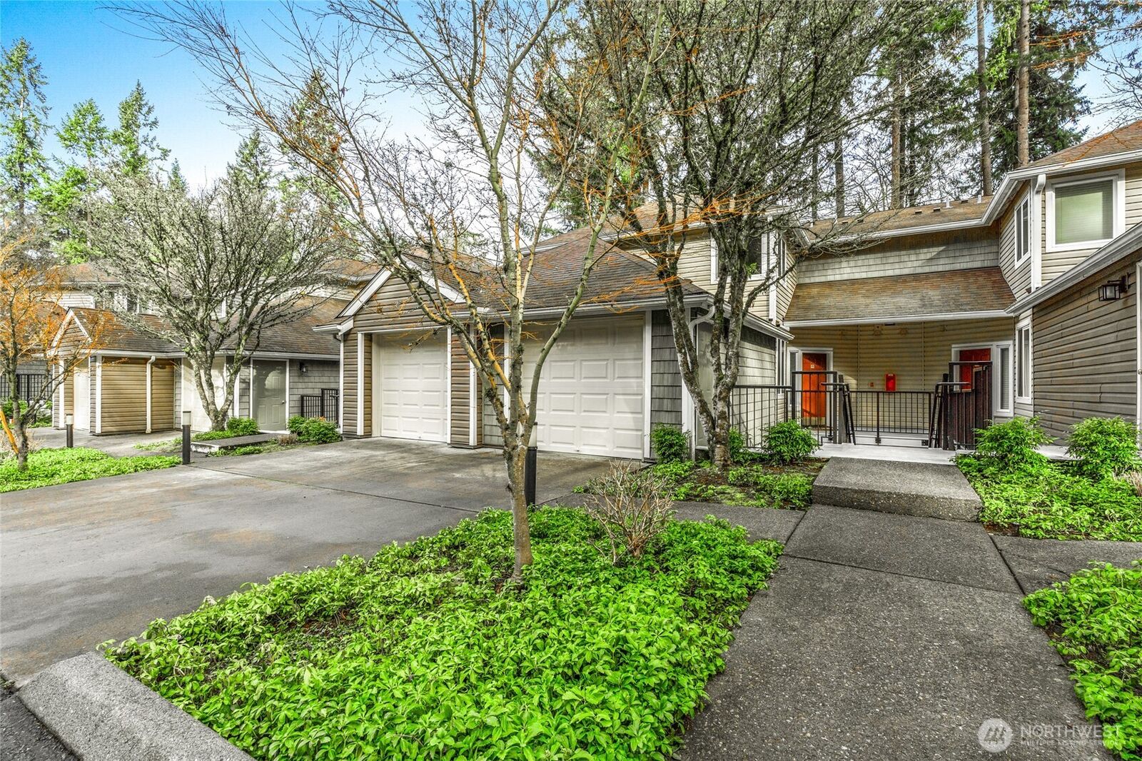 Property Photo:  5000  Village Park Drive B112  WA 98027 