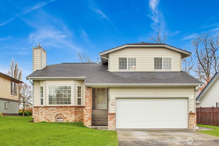 Property Photo:  7969 W  Golf Course Drive  WA 98230 