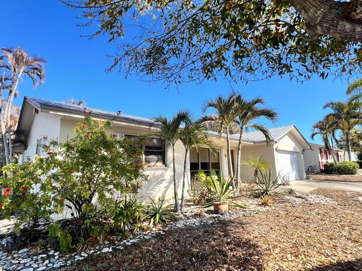 Property Photo:  1723 NE 25th Terrace  FL 34957 