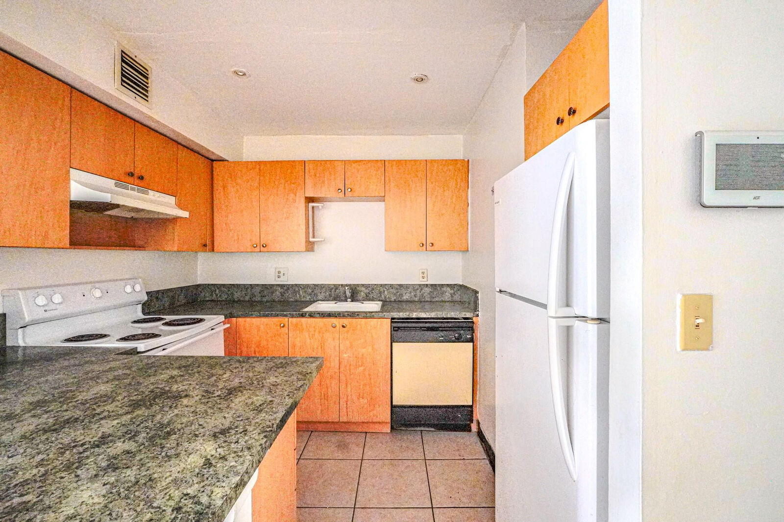 Property Photo:  2017 NW 46th Avenue 310A  FL 33313 