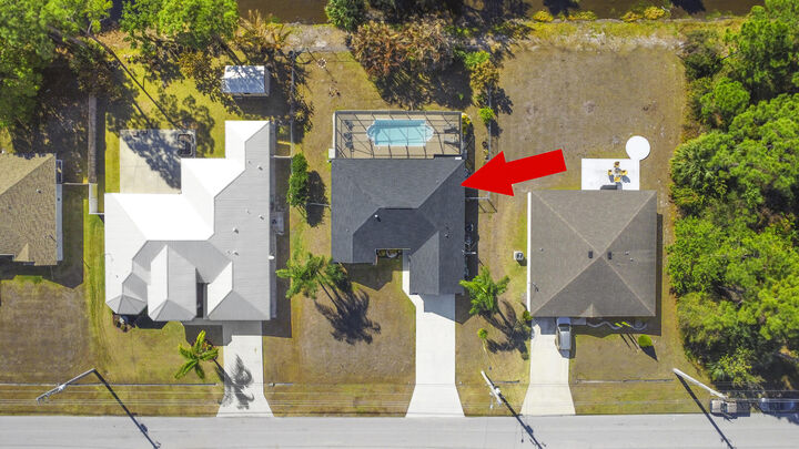 Property Photo:  2012 SW Janette Avenue  FL 34953 