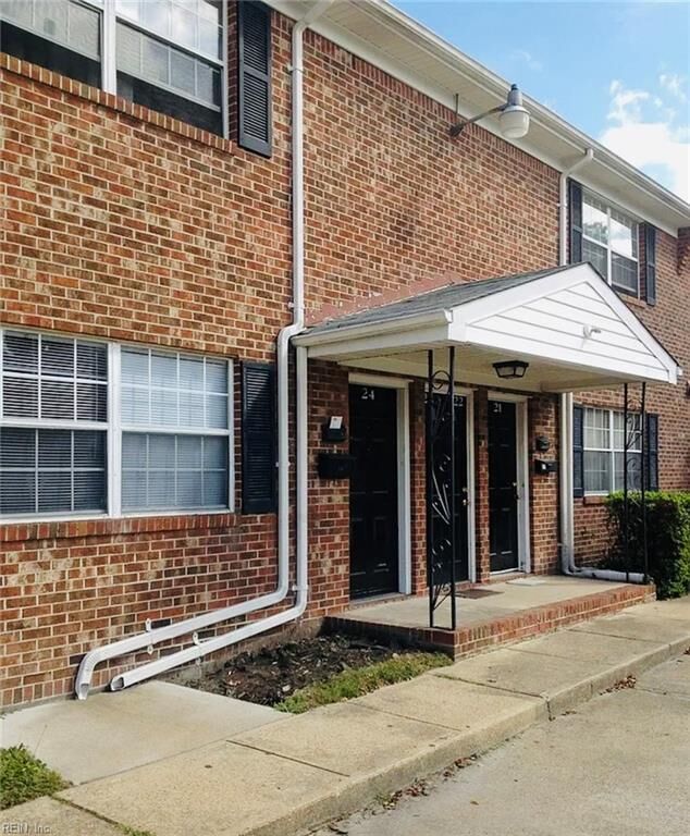 Property Photo:  4907 E Princess Anne Rd 22  VA 23502 