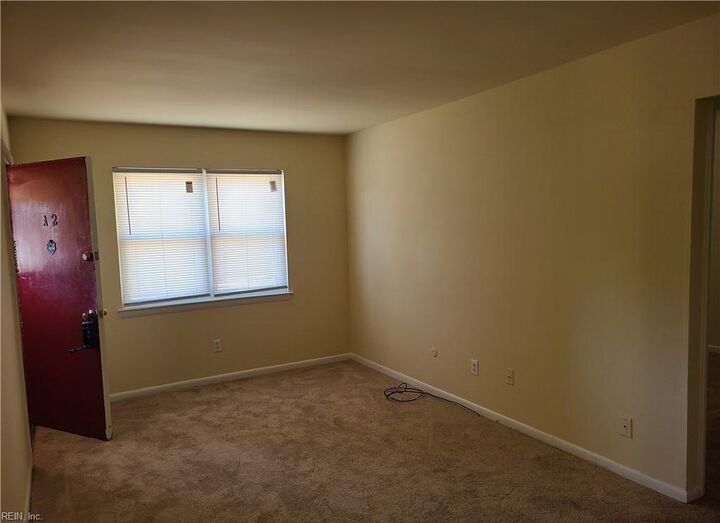 Property Photo: 1432 Baychester Ave C2 VA 23503