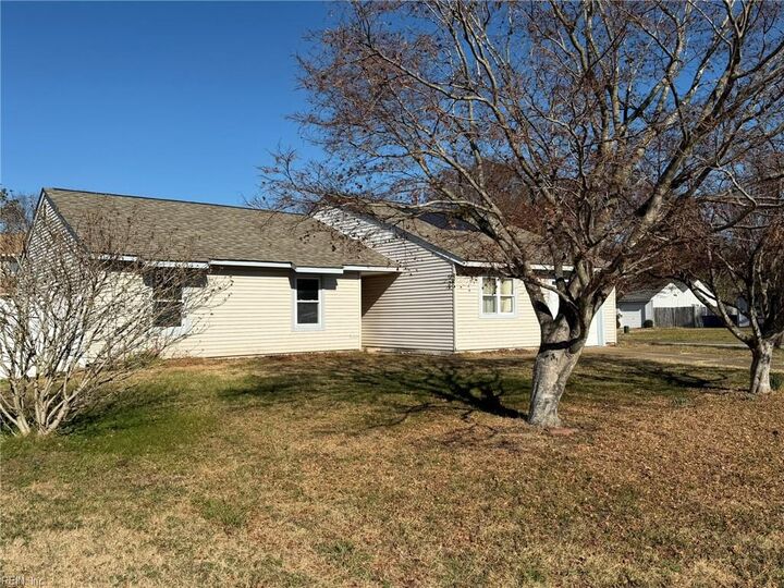 Property Photo:  536 Berrypick Ln  VA 23462 