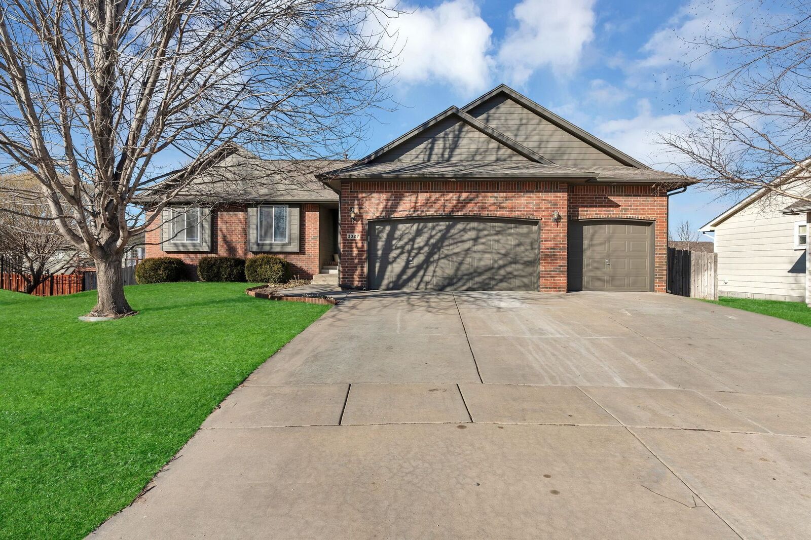 Property Photo:  3327 N Lake Ridge Ct  KS 67205 