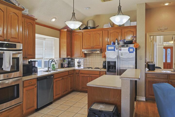 Property Photo:  106 Mockingbird Lane  TX 77611 