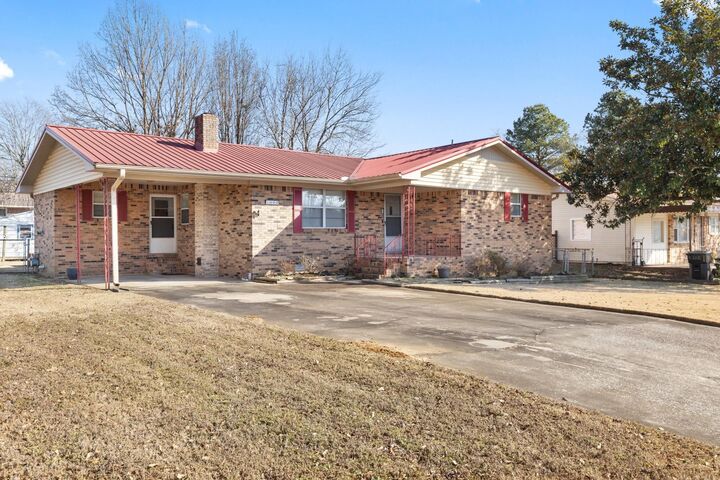 Property Photo: 1002 Denson Ave SW AL 35055 - CULLMAN