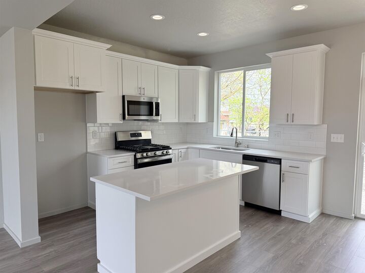 Property Photo: 9511 E Michielli Ln WA 99206