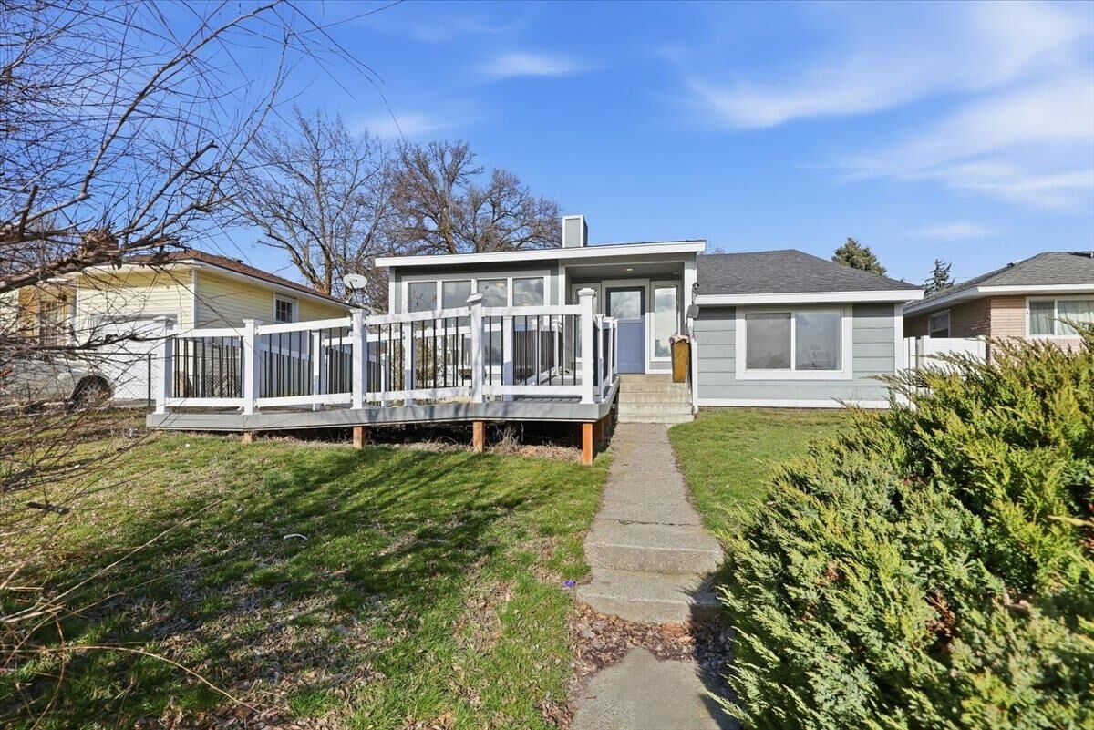 Property Photo:  3723 E Fairview Ave  WA 99217 