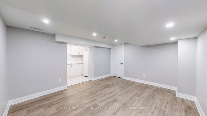 Property Photo:  47 Sherwood Avenue Bsmt  ON M1R 1N4 