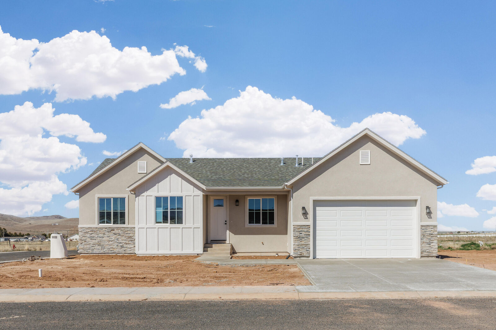 Property Photo:  795 E 150 S  UT 84725 