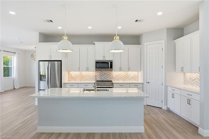 Property Photo:  3479 Ocean Bluff Ct  FL 34120 