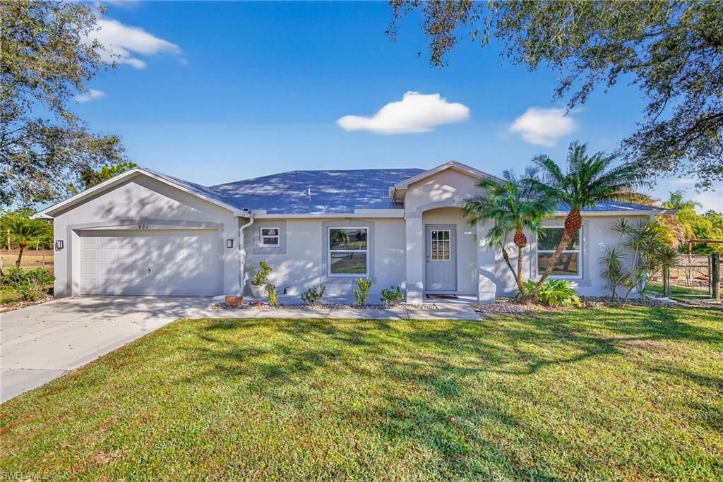 Property Photo:  921 47th Ave NE  FL 34120 
