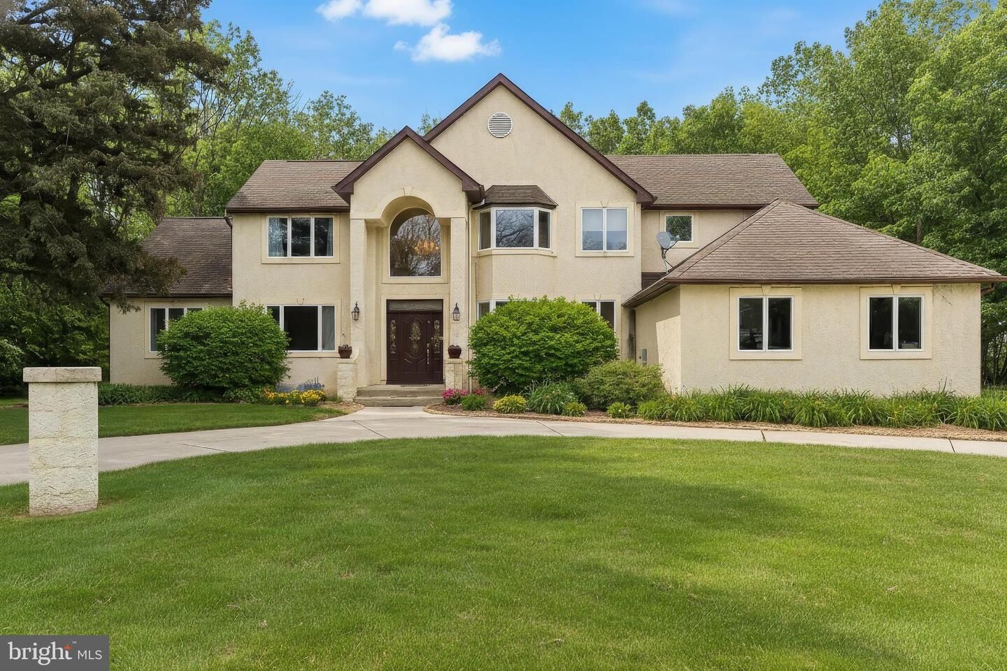 Property Photo: 20 Edelweiss Court NJ 08043