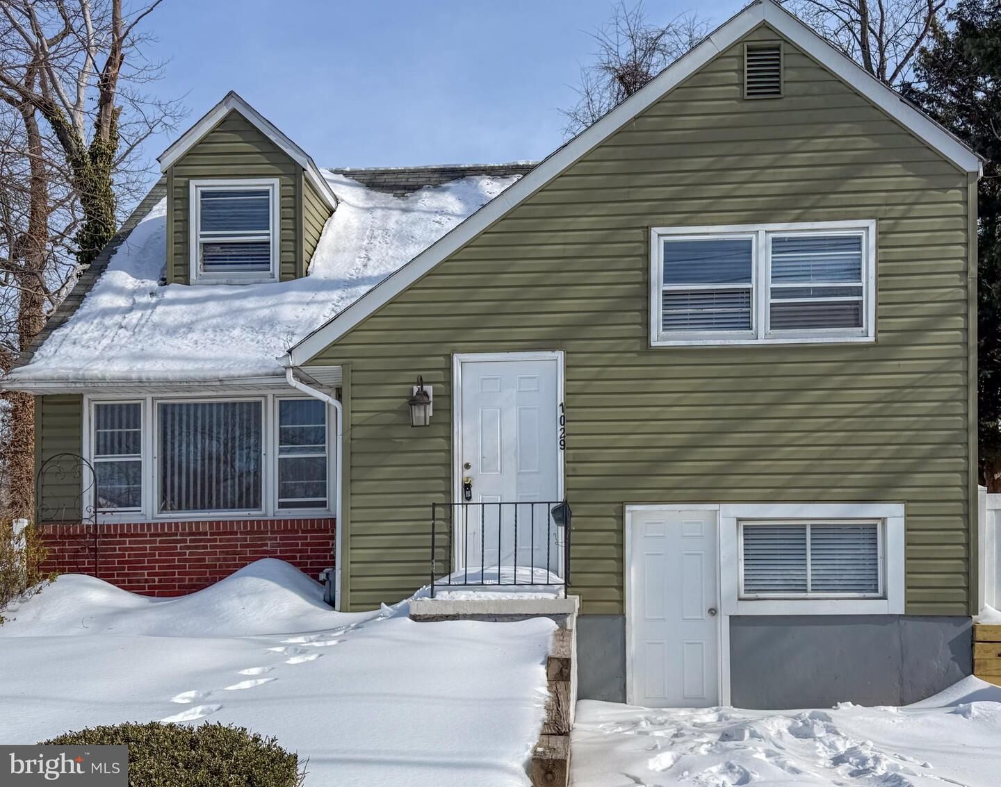 Property Photo:  1029 Sharon Drive  MD 21061 