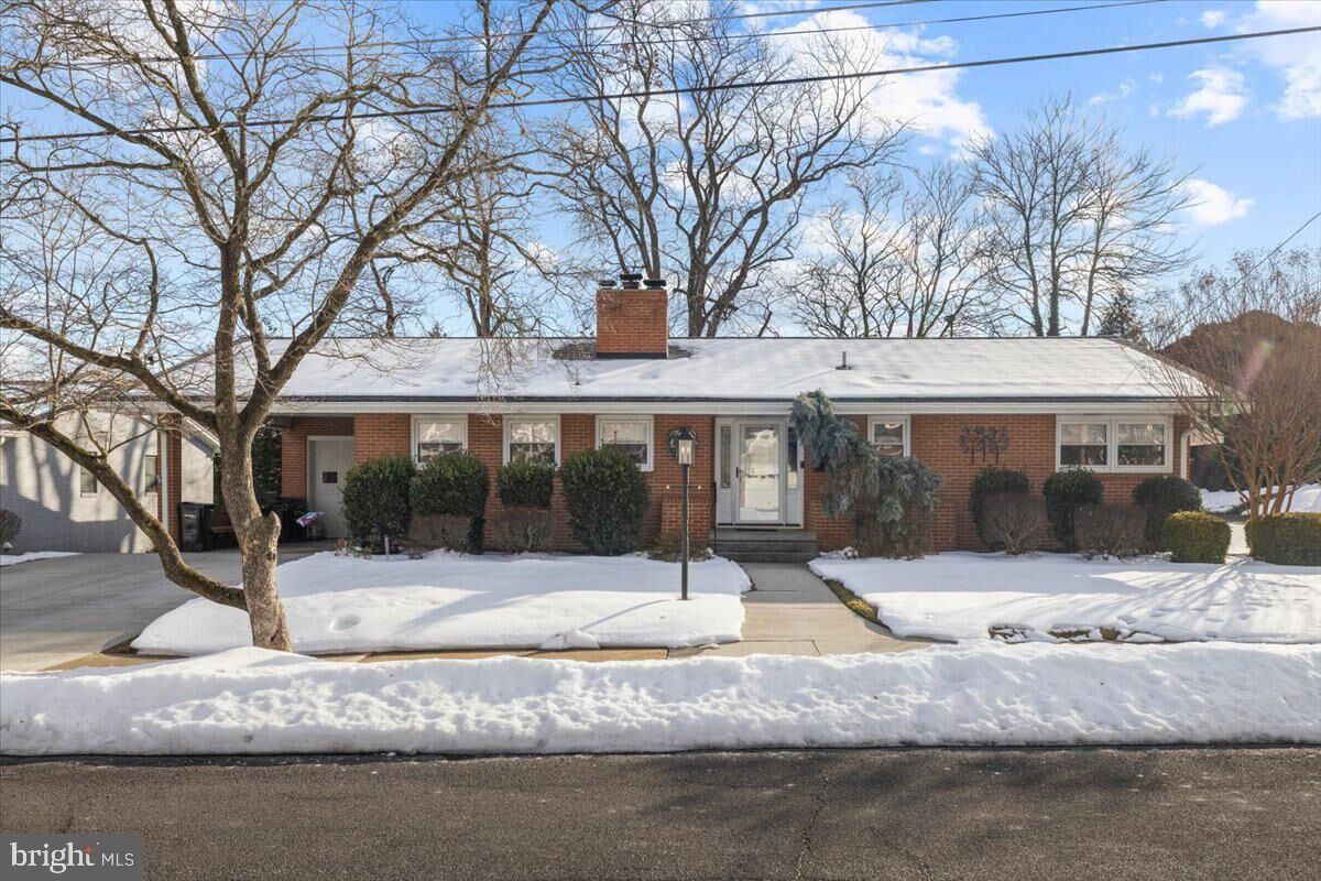 Property Photo:  425 Briarmont Drive  VA 22601 