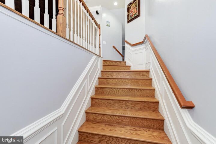 Property Photo:  43583 White Cap Terrace  VA 20152 