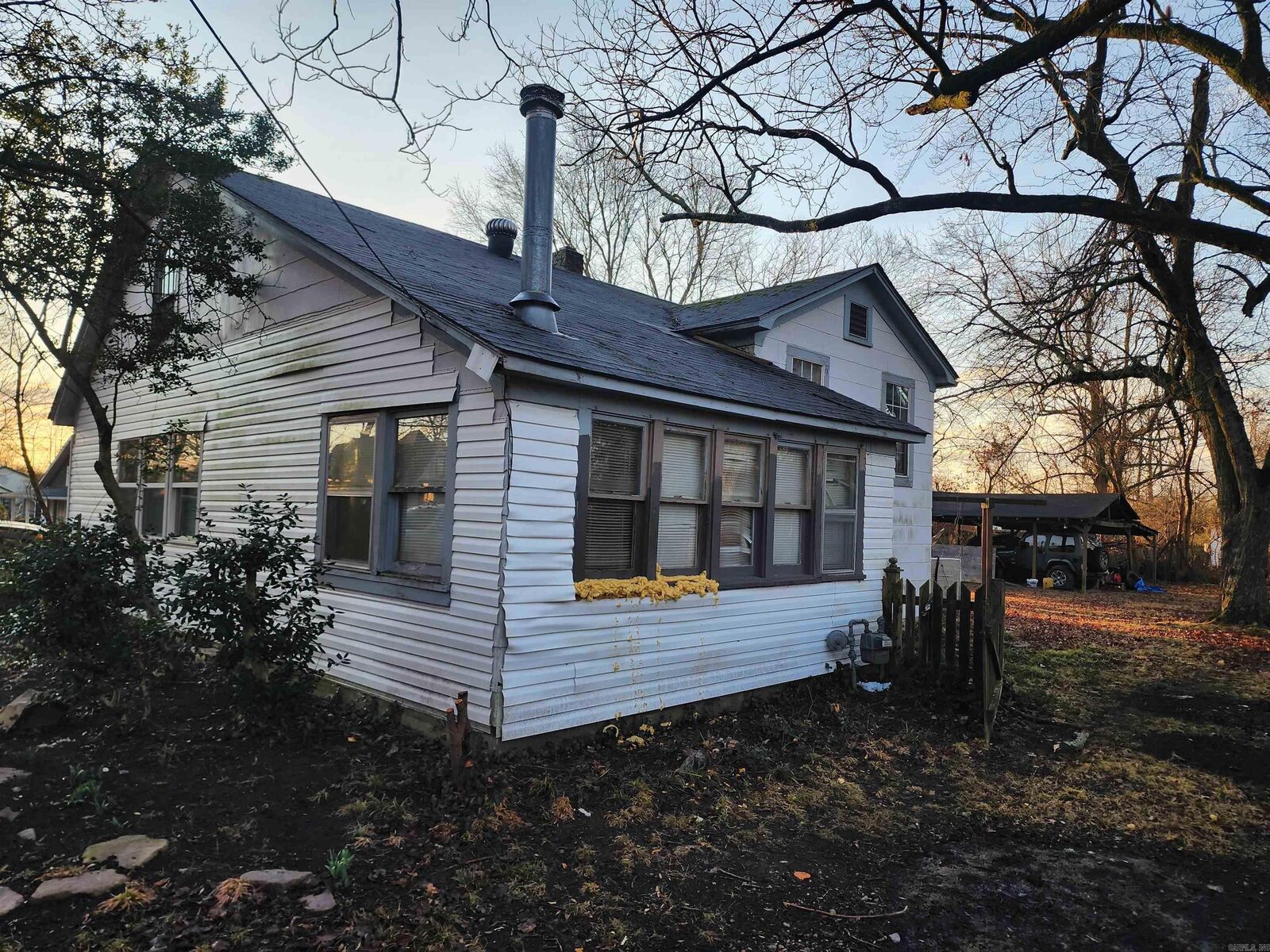 Property Photo:  1902 Smith Avenue  AR 71953 