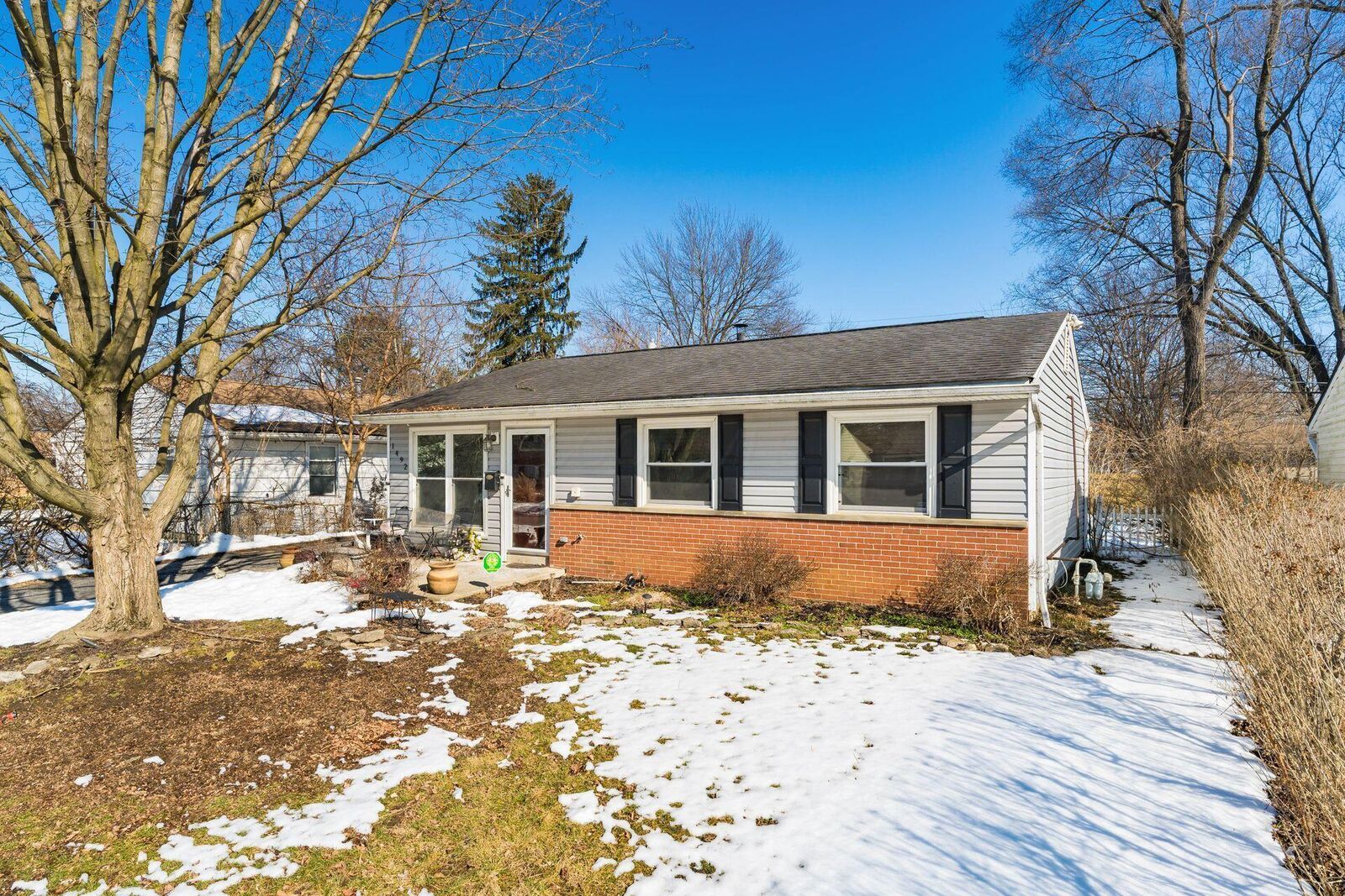 Property Photo:  1492 Burlington Avenue  OH 43227 