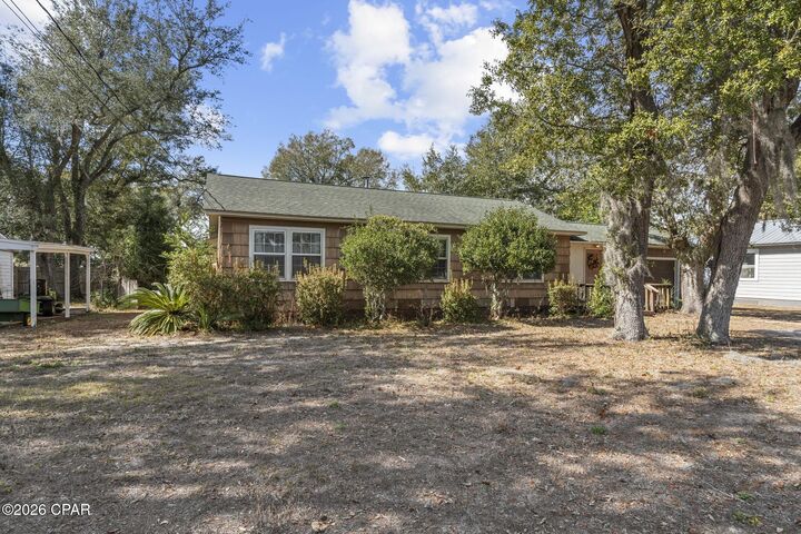 Property Photo:  123 N Cove Terrace Drive  FL 32401 