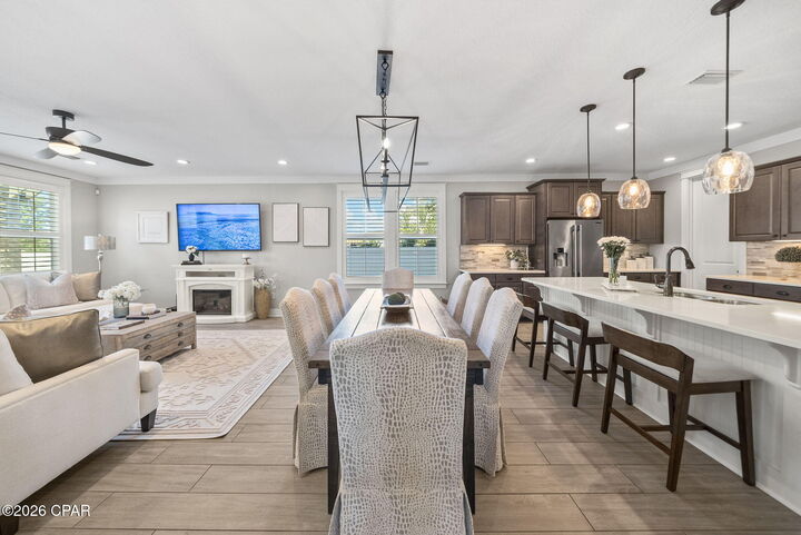 Property Photo:  1325 Kestrel Street  FL 32405 