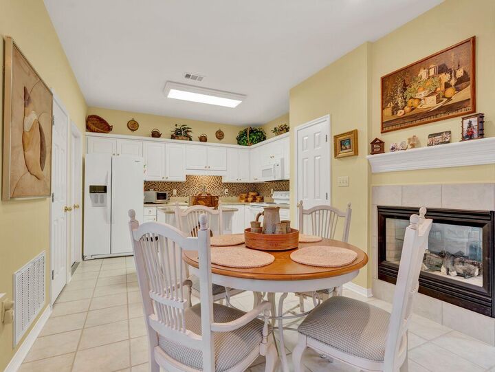 Property Photo: 1325 Treasure Cove FL 32578