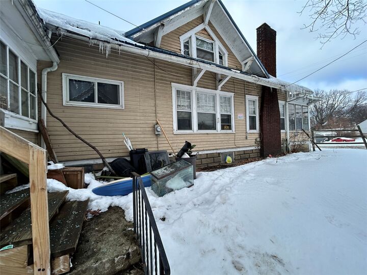 Property Photo: 2324 East Avenue PA 16503