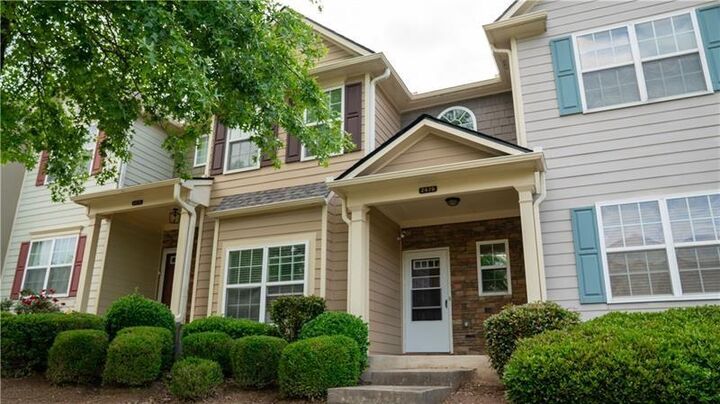 Property Photo:  2476 Suwanee Pointe Drive  GA 30043 