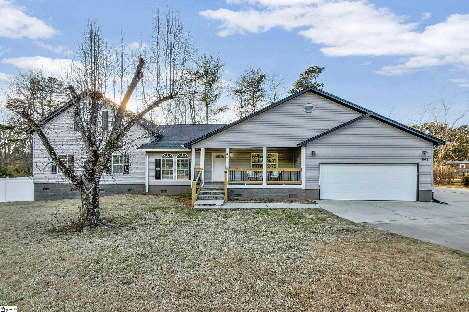 Property Photo: 1841 Hudson Road SC 29650